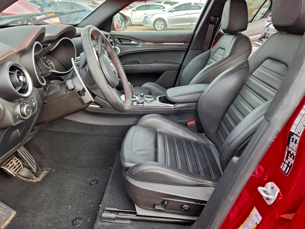 2023 Alfa Romeo Stelvio Ti - Фото 7