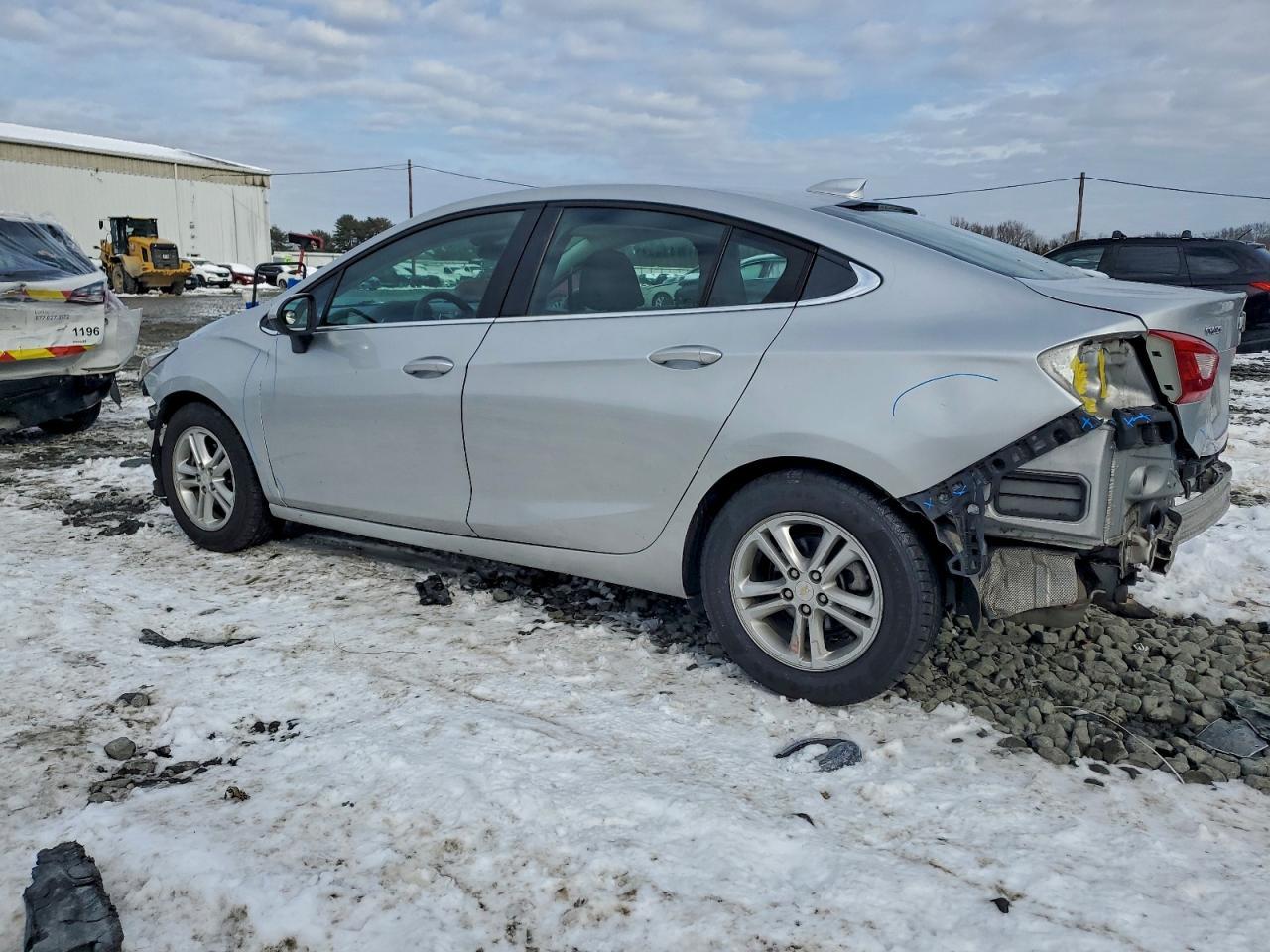 2017 Chevrolet Cruze Lt - Фото 2