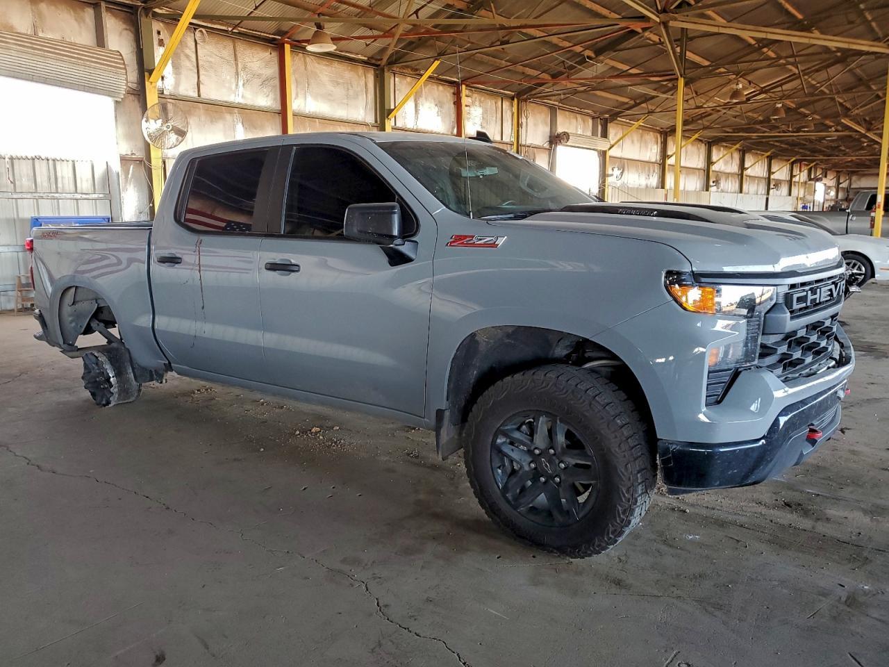 2025 Chevrolet Silverado K1500 Trail Boss Custom - Image 4