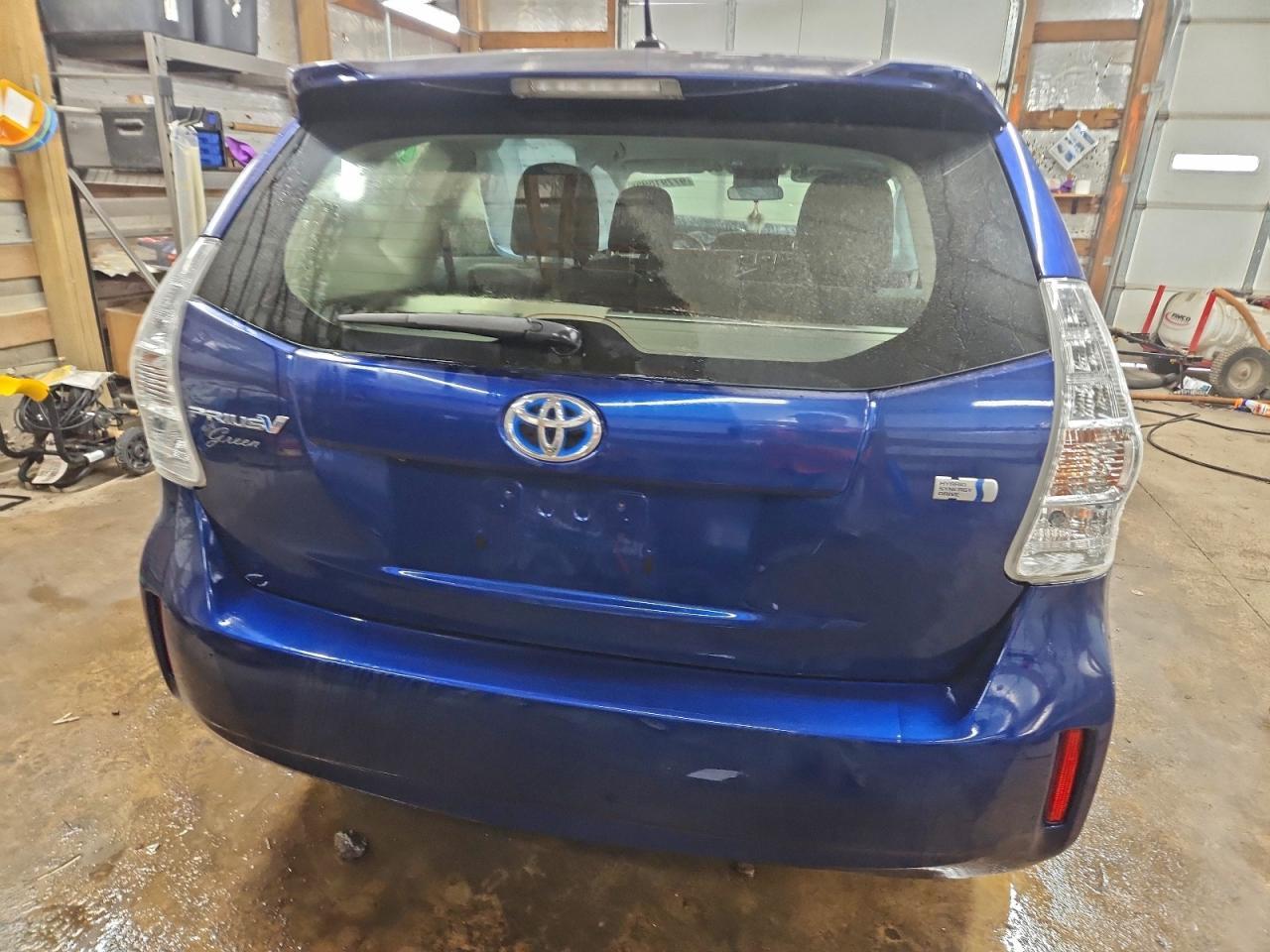 2013 Toyota Prius V - Фото 6