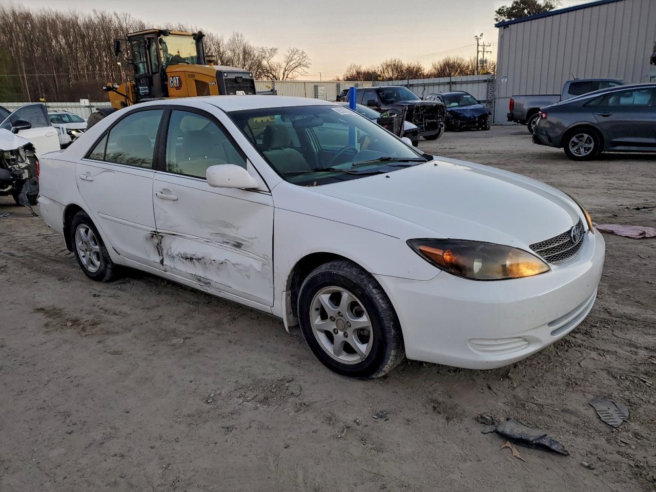 2003 Toyota Camry Le - Image 4