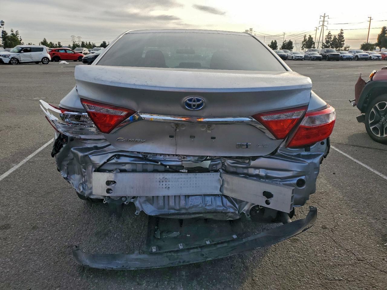 2017 Toyota Camry Hybrid - Image 6