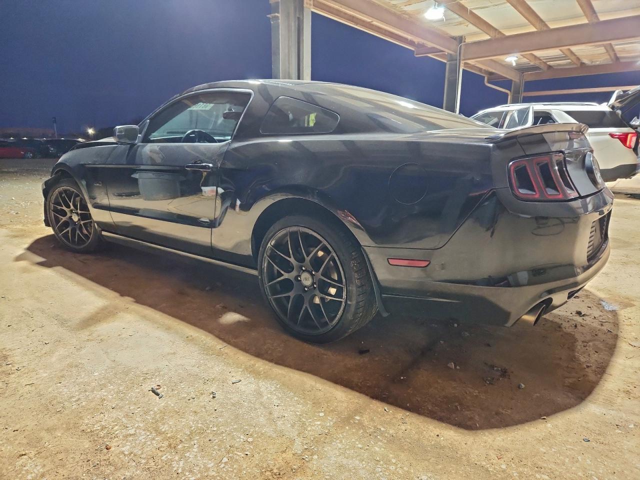 2013 Ford Mustang Gt - Фото 2