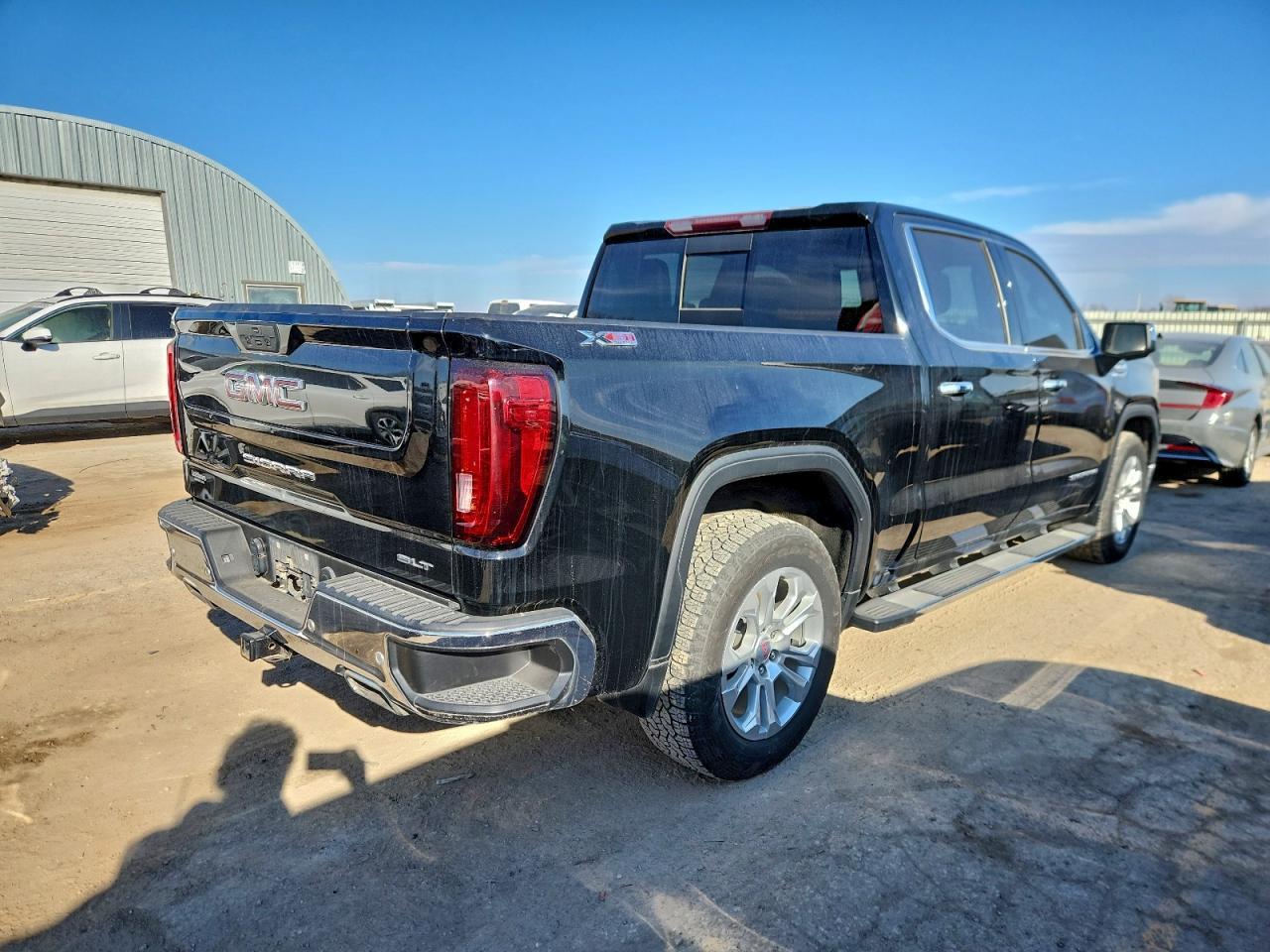 2021 GMC Sierra K1500 Slt - Image 3