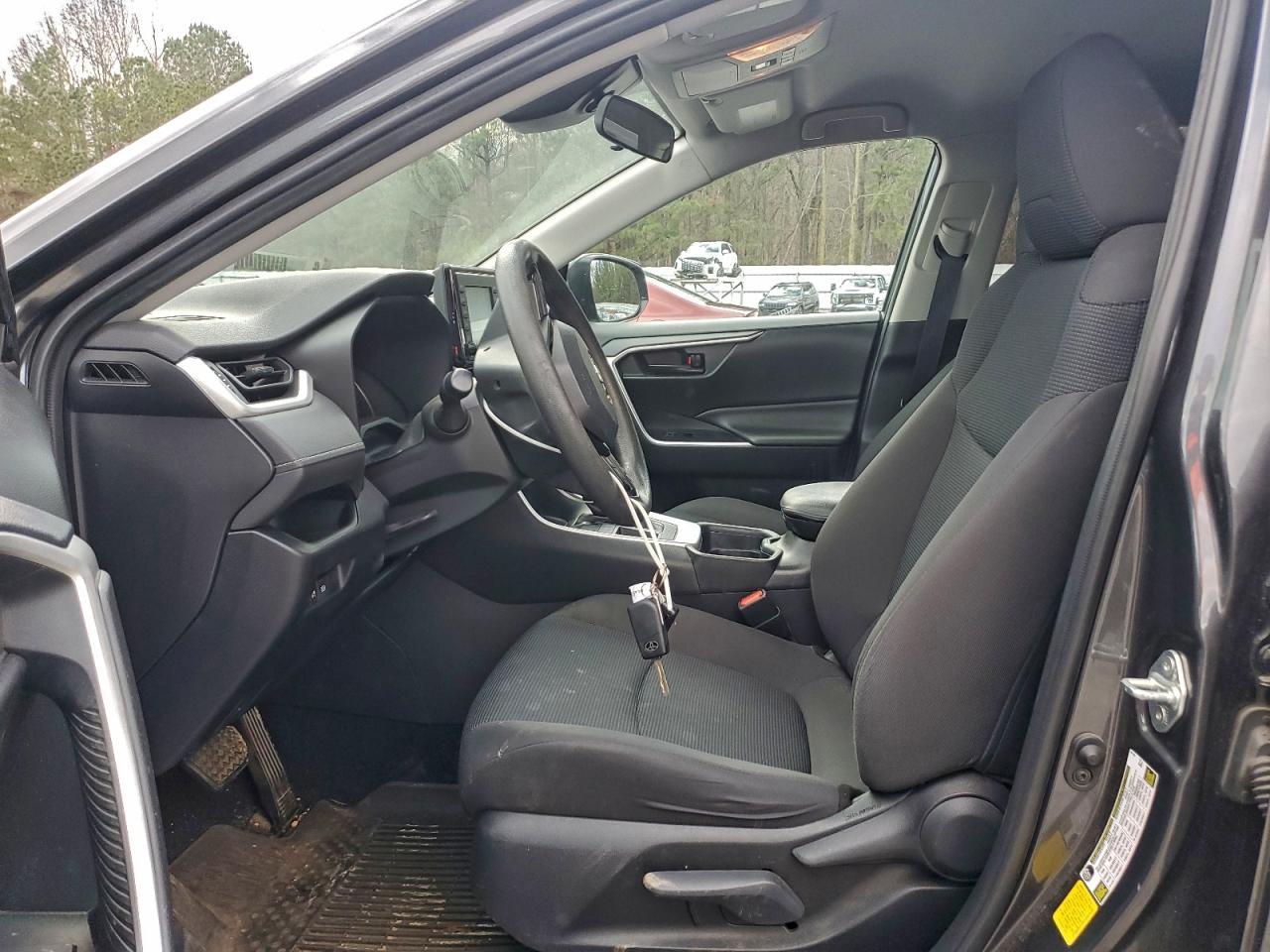 2020 Toyota Rav4 Le - Фото 7