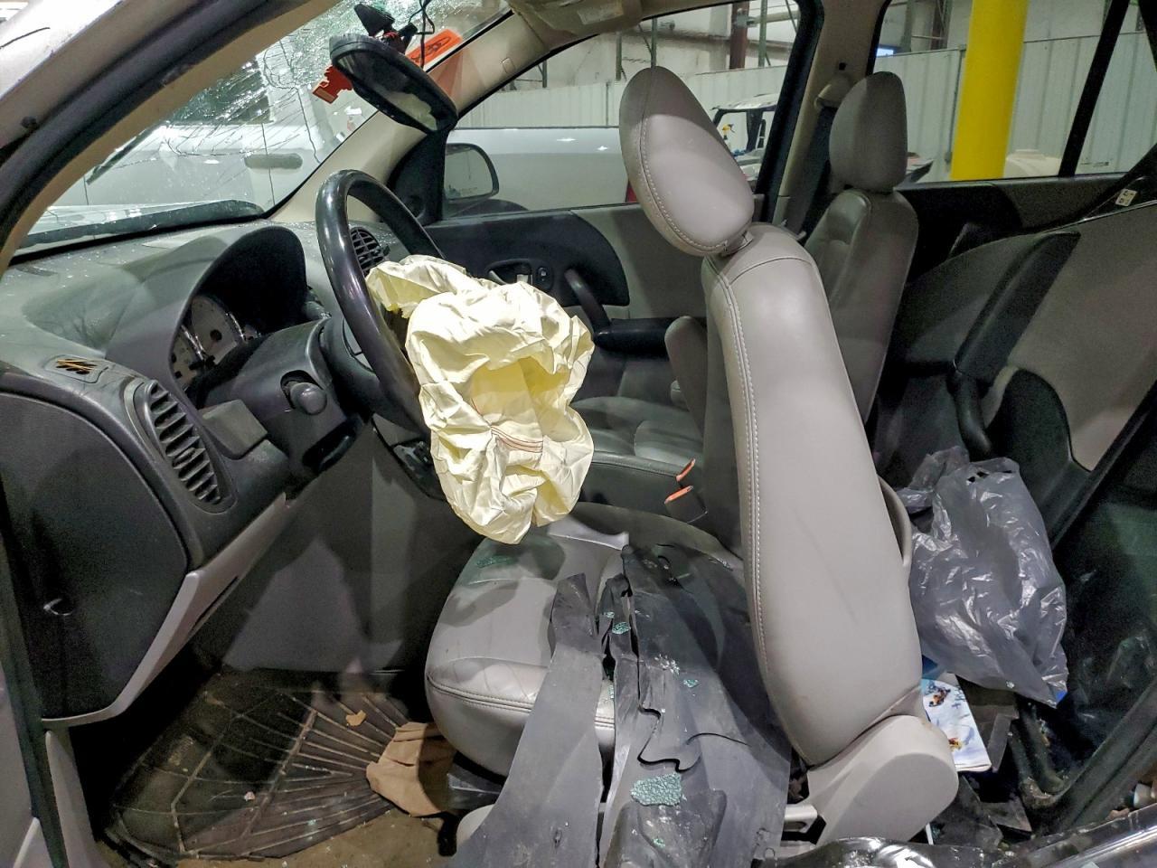 2004 Saturn Vue - Image 7