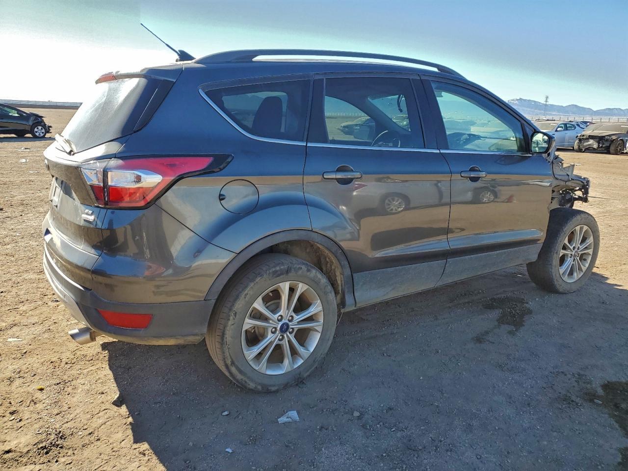 2018 Ford Escape Se - Фото 3