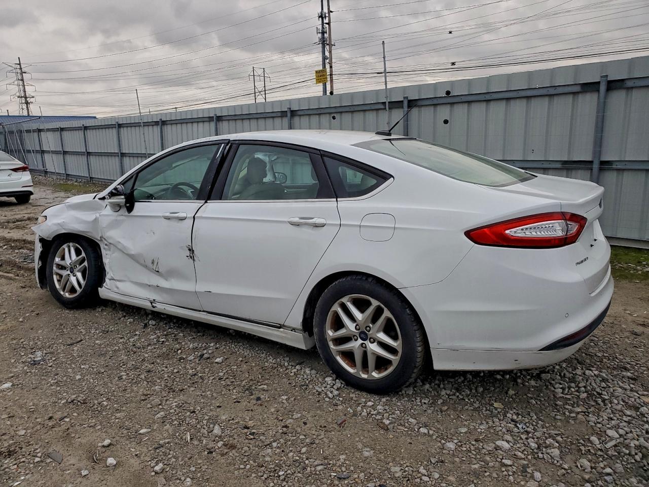 2016 Ford Fusion Se - Фото 2