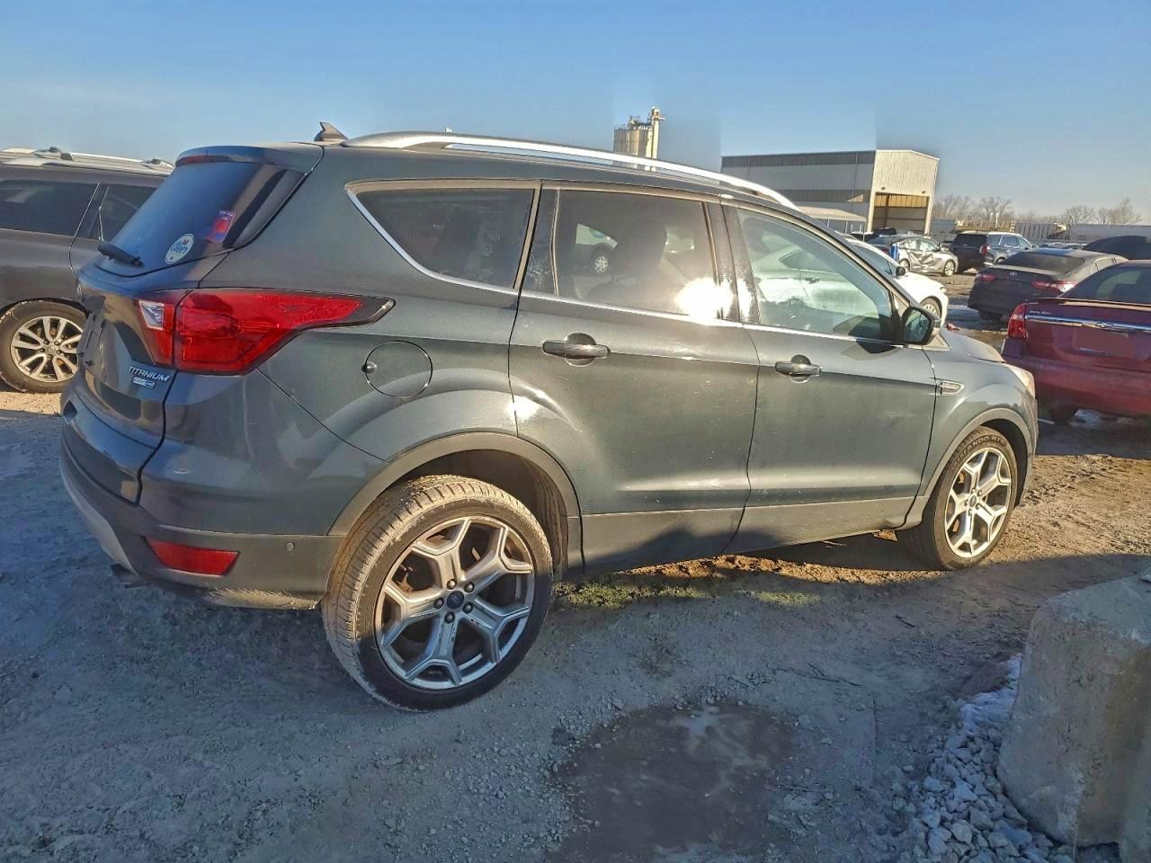 2019 Ford Escape Titanium - Image 3