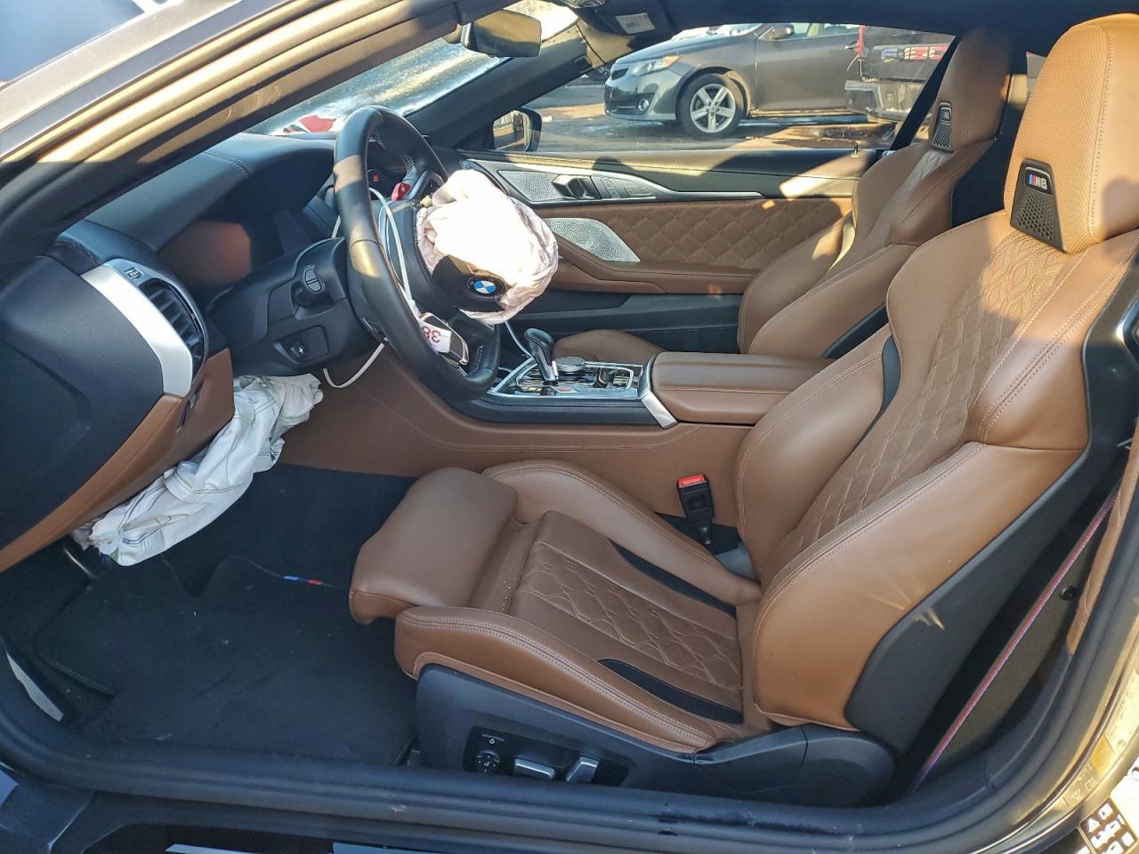 2023 BMW M8 - Фото 7