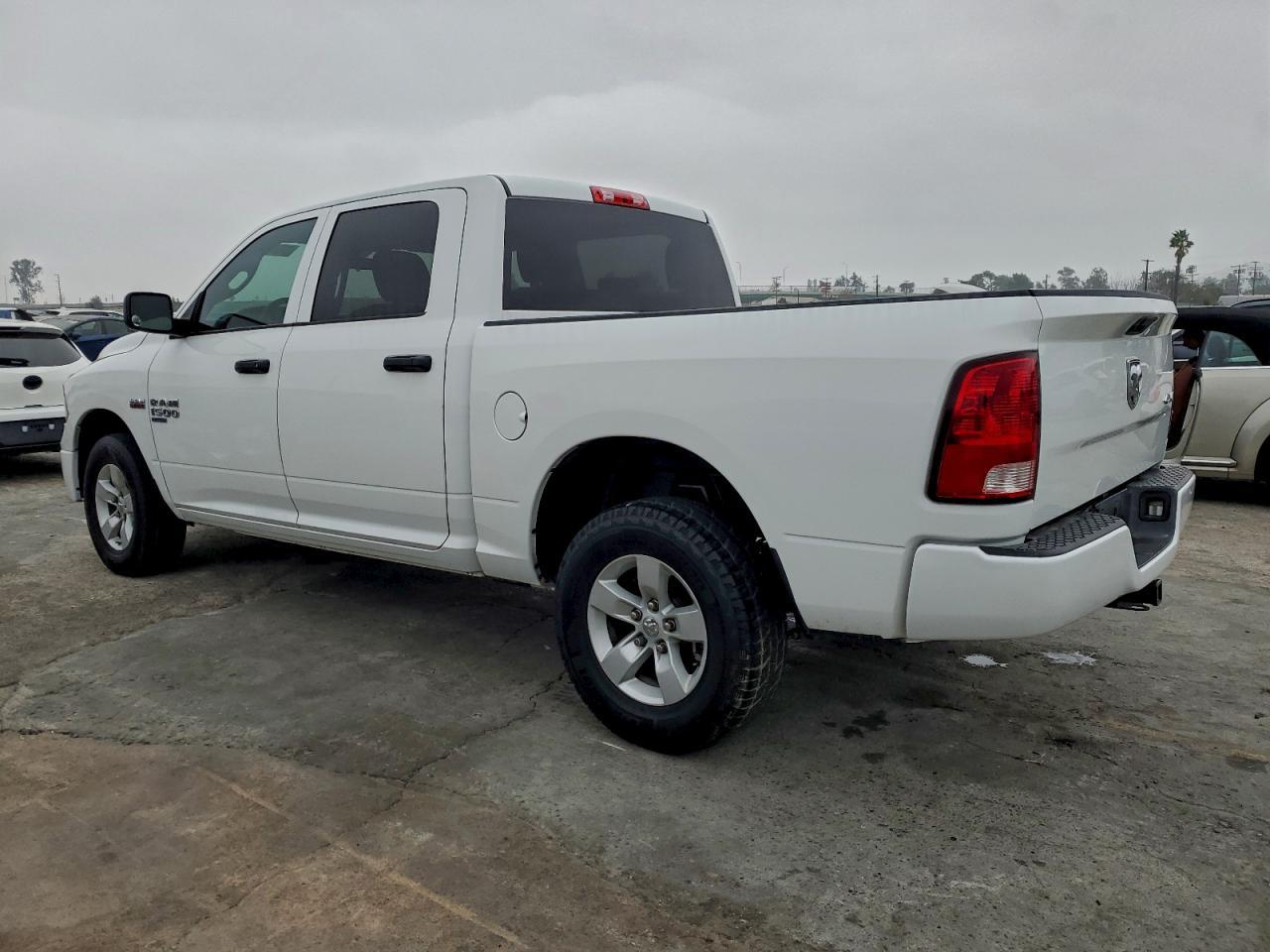 2021 Ram 1500 Classic Tradesman - Фото 2