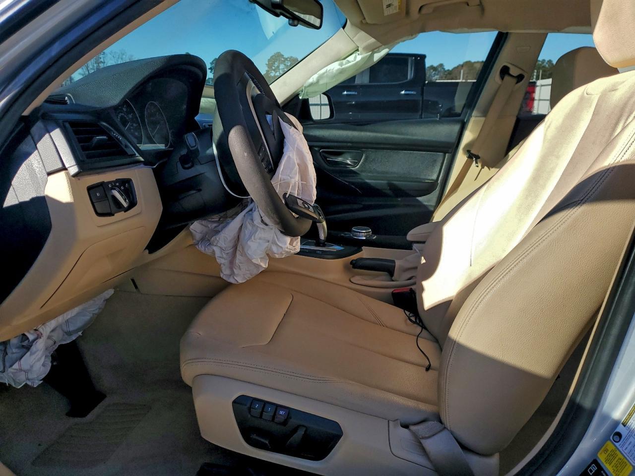 2015 BMW 328 Xi Sulev - Image 7