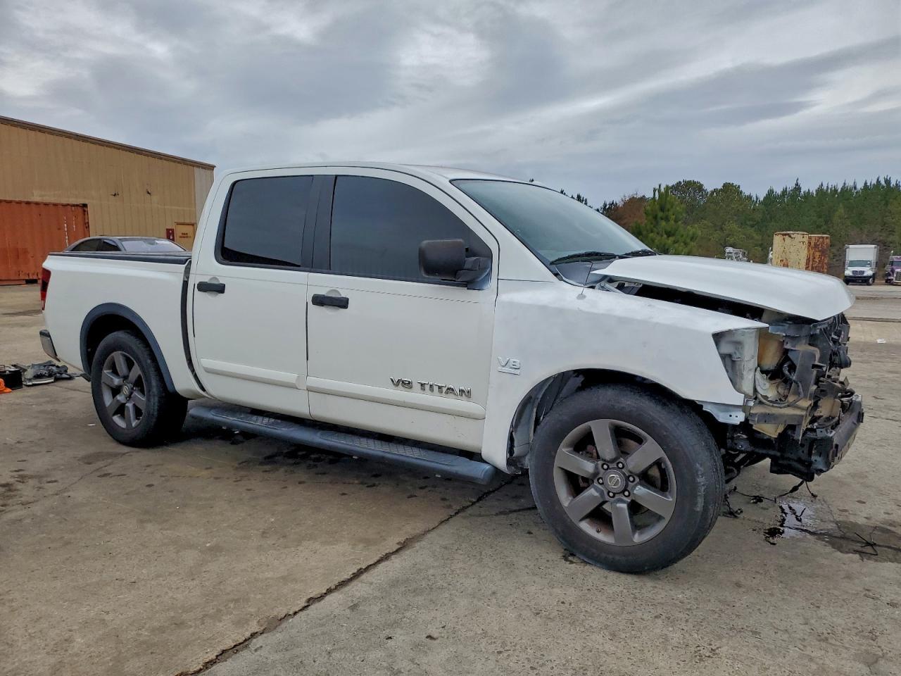 2015 Nissan Titan S - Фото 4