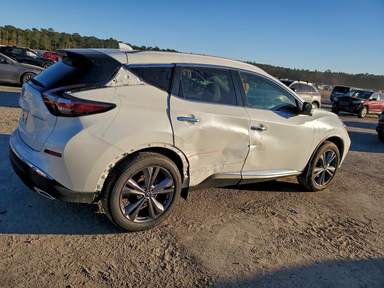 2024 Nissan Murano Platinum - Image 3