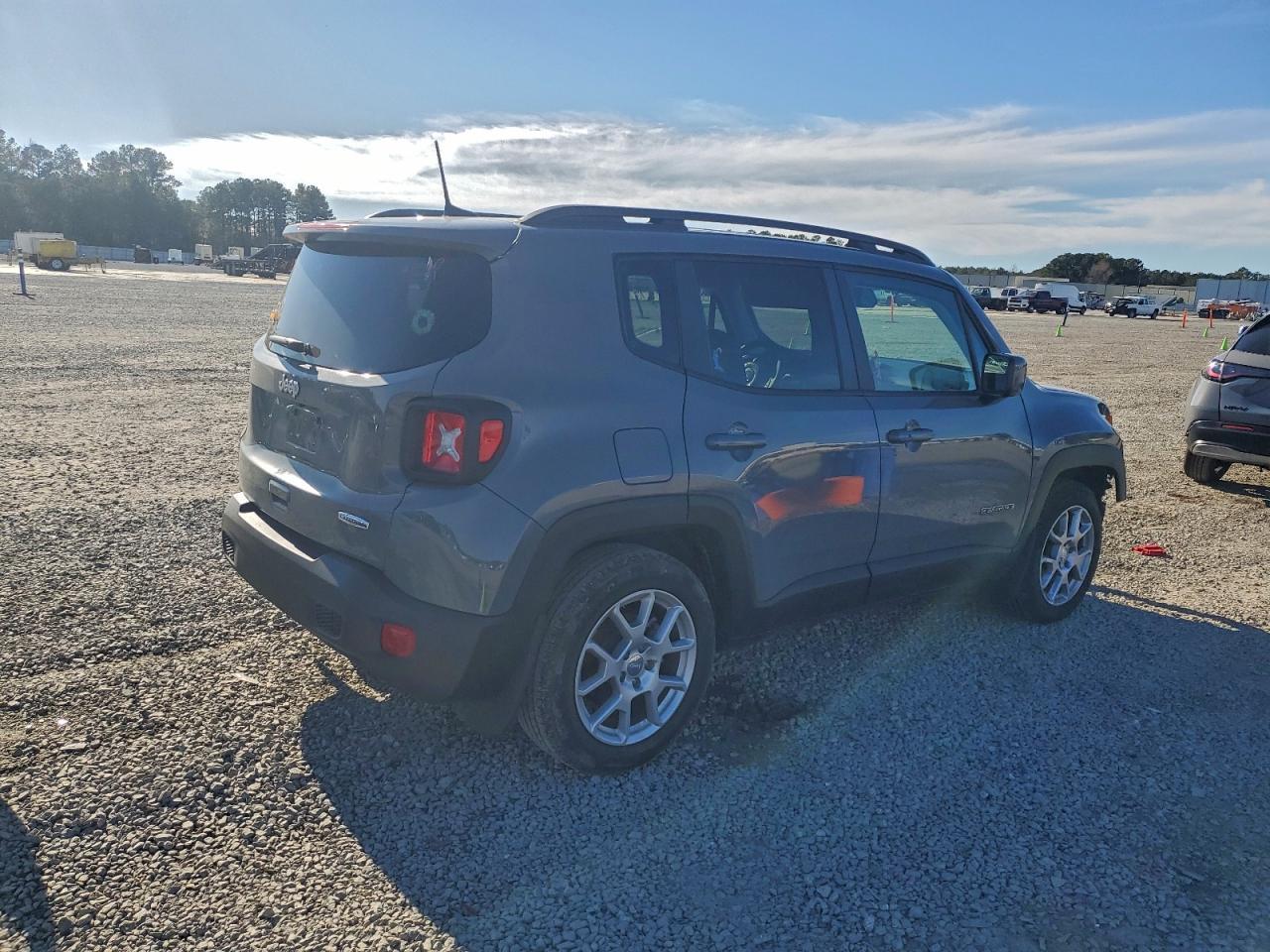 2019 Jeep Renegade Latitude - Фото 3