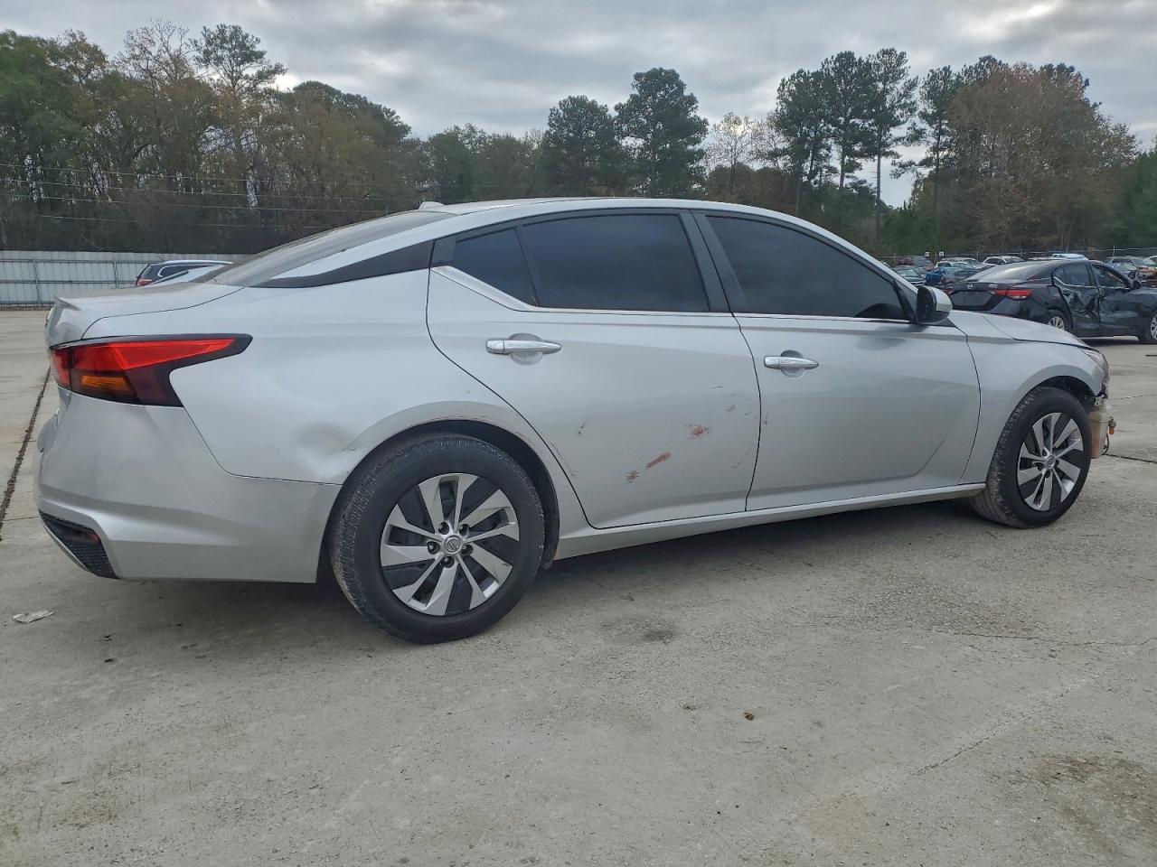 2020 Nissan Altima S - Image 3