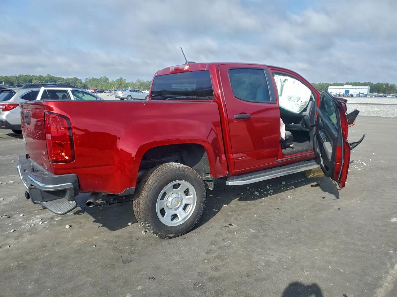 2021 Chevrolet Colorado - Фото 3