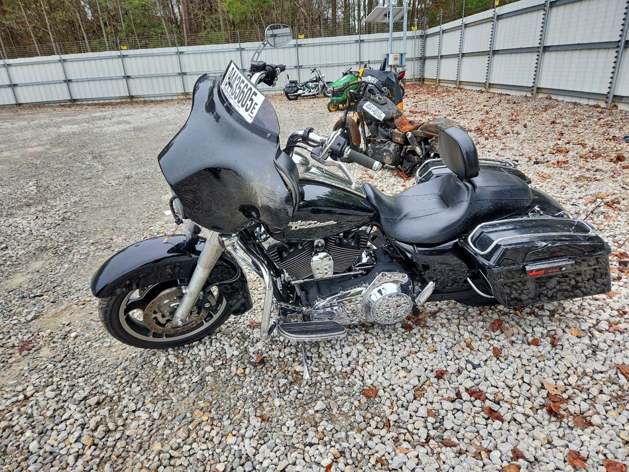 2010 Harley-Davidson Flhx - Фото 3