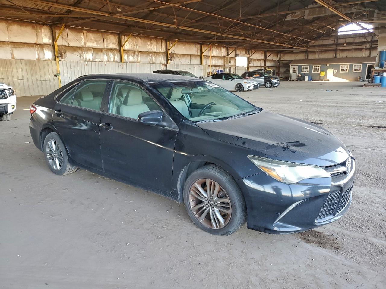 2015 Toyota Camry Le - Фото 4