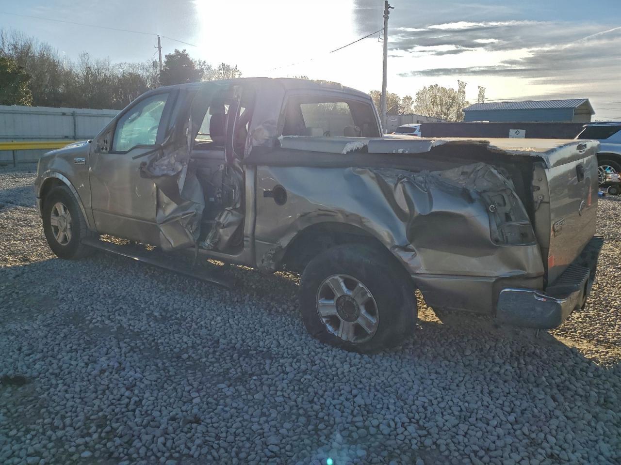 2004 Ford F150 Supercrew - Image 2