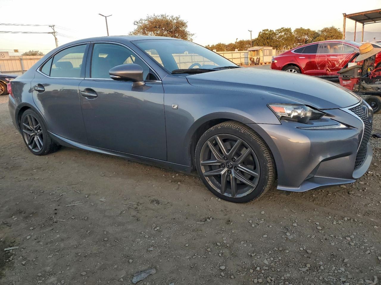 2016 Lexus Is 200T - Фото 4