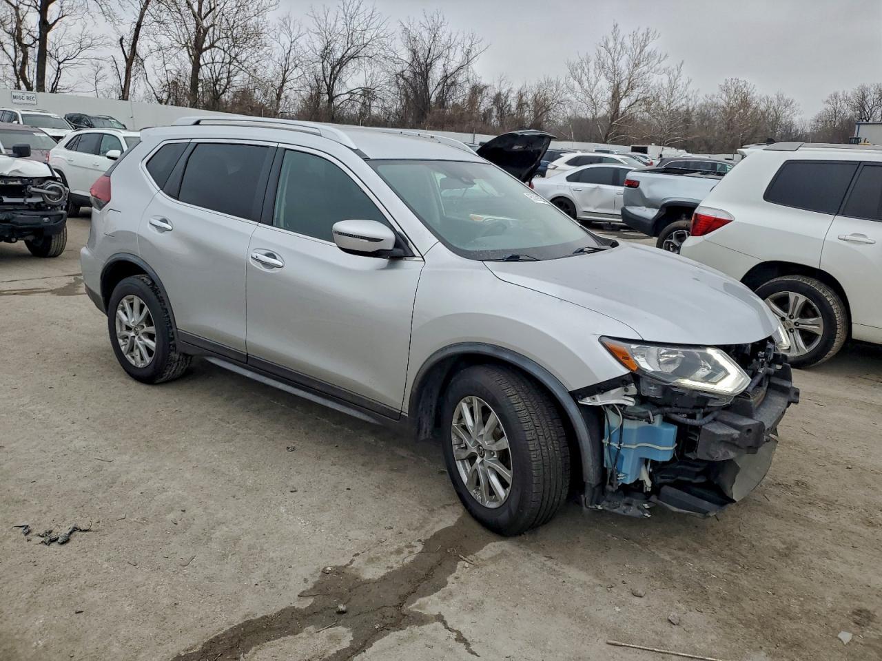 2019 Nissan Rogue S - Фото 4