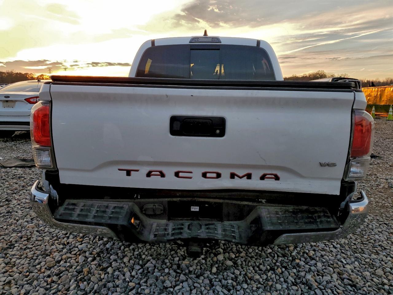 2023 Toyota Tacoma Double Cab - Фото 6