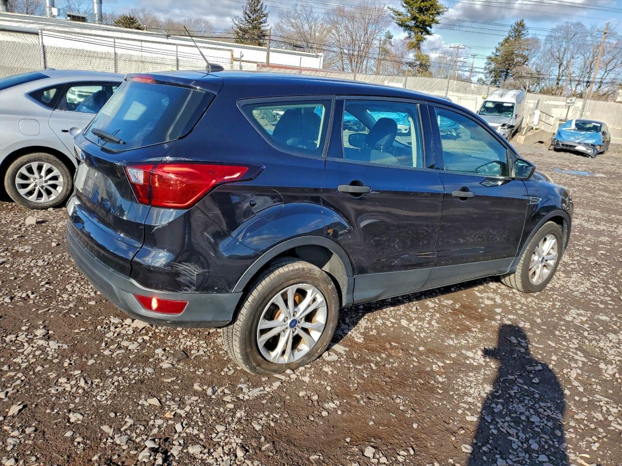 2019 Ford Escape S - Фото 3
