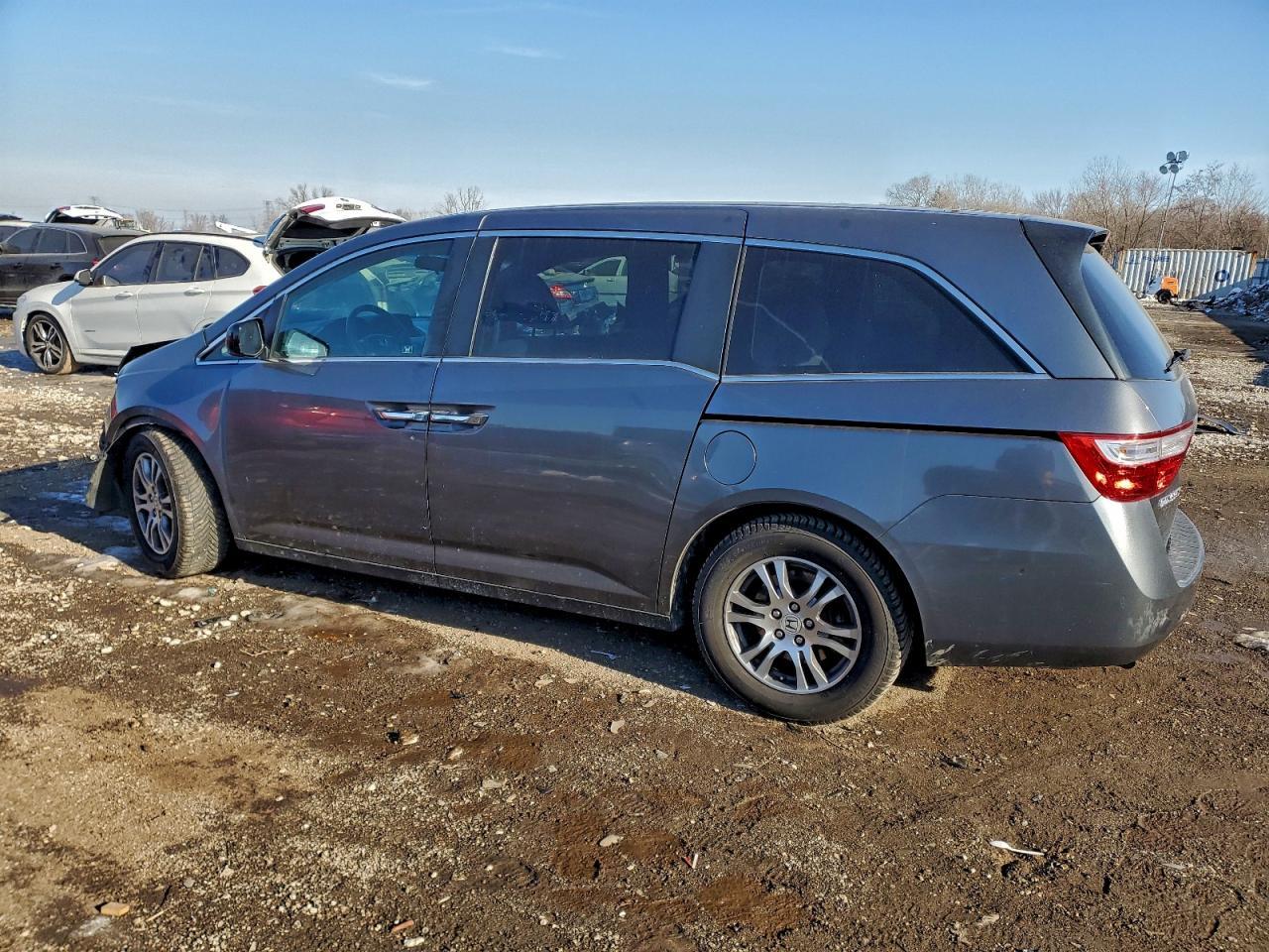2012 Honda Odyssey - Image 2
