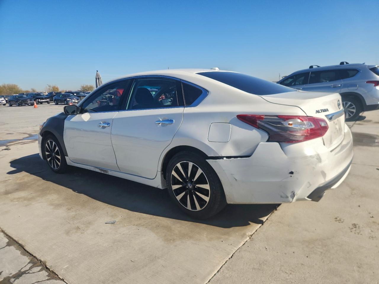 2018 Nissan Altima 2.5 Sv - Image 2