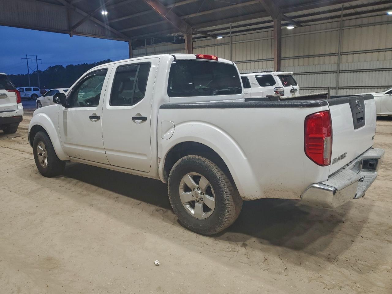 2010 Nissan Frontier Crew Cab Se - Фото 2
