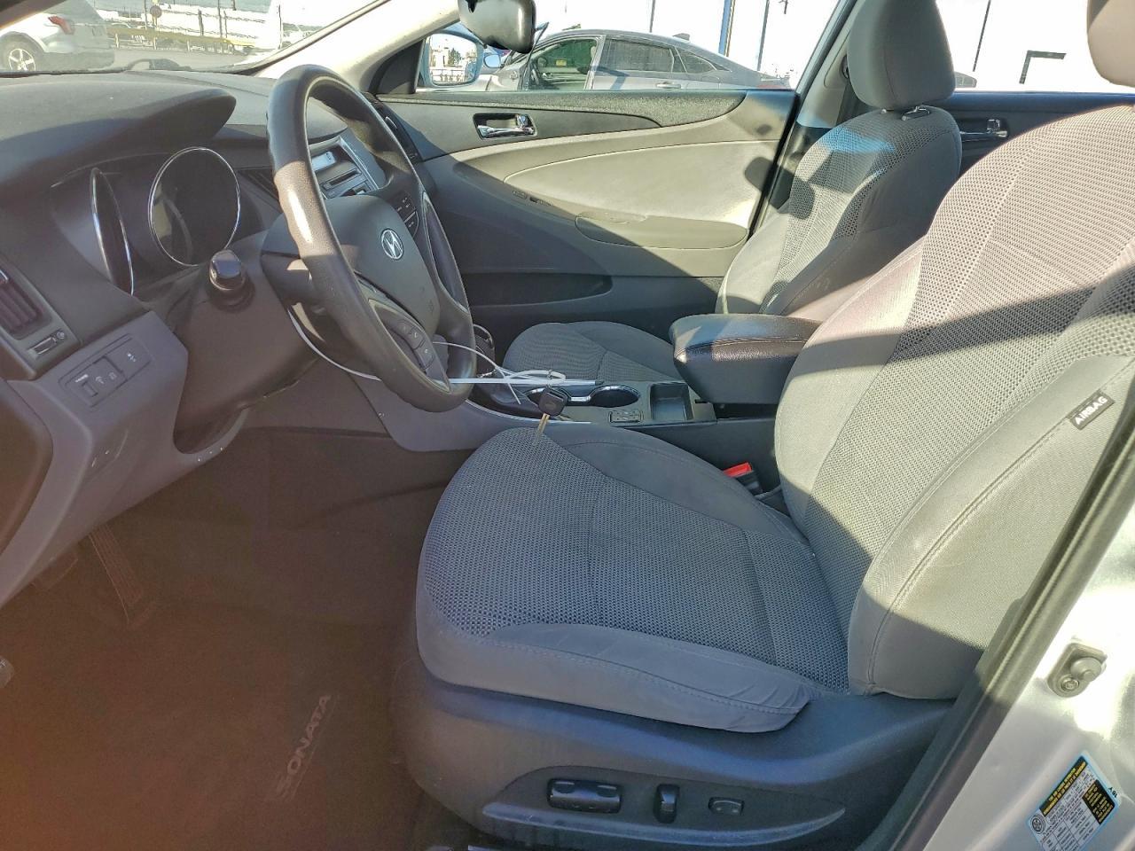 2014 Hyundai Sonata Gls - Image 7